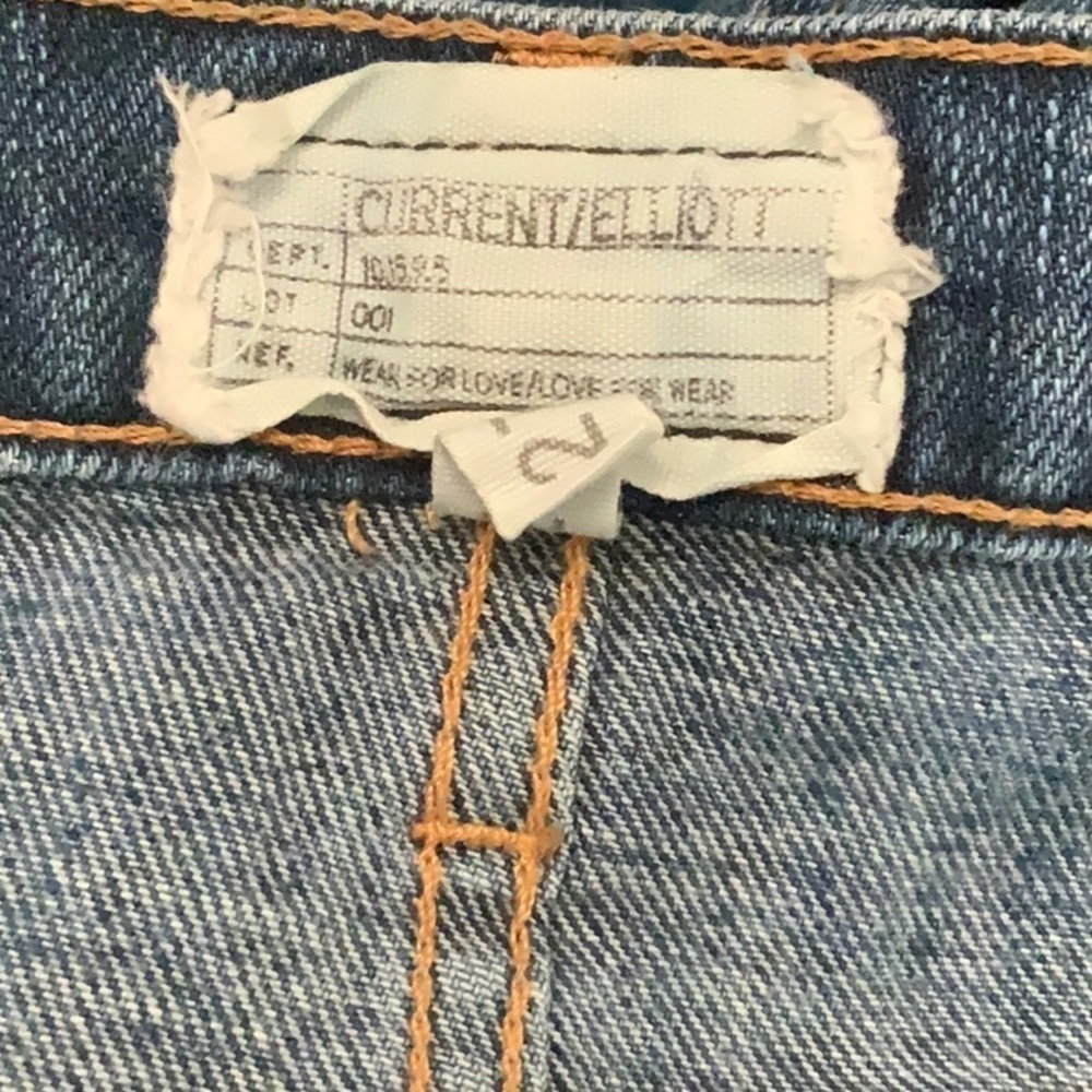 Current/elliott cropped bootcut jeans pants. Distressed. Size 27 - Picture 4 of 6